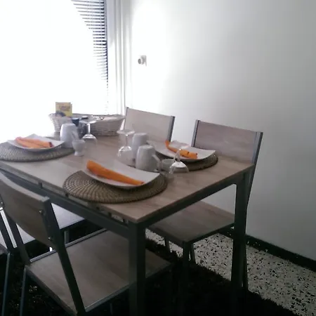 Bed & Breakfast Mambo At The Beach *